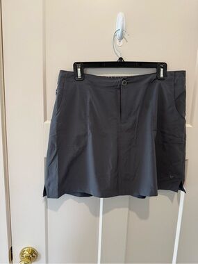 White Sierra Women's Charcoal Active Skort